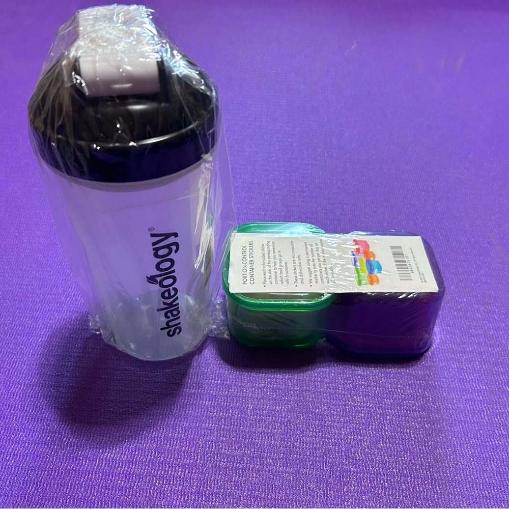 Beachbody Portion containers and cup